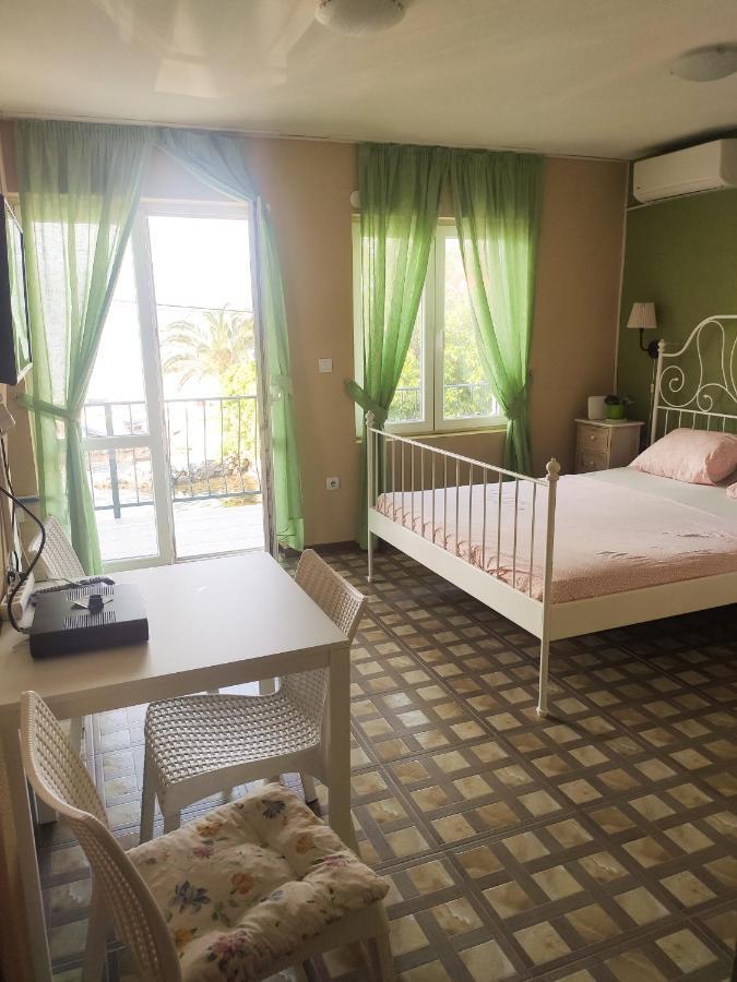 Studio Apartments Krasici Tivat Szoba fotó