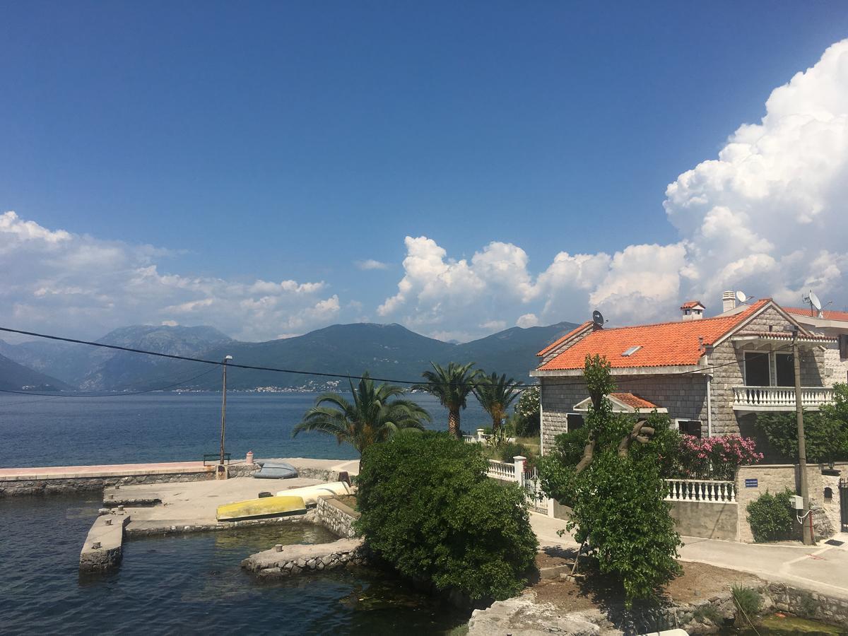 Studio Apartments Krasici Tivat Kültér fotó